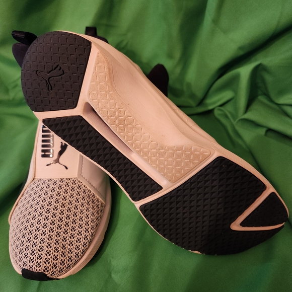 Puma White and Black Athletic Shoes - Picture 5 of 5